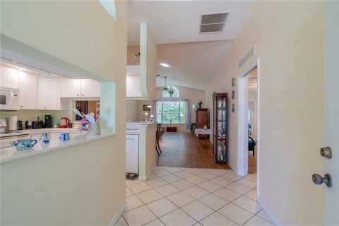 House in Ocala, Florida 3 bedrooms, 149.02 sq.m. № 2157626 - photo 13