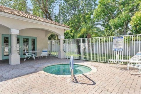 Купить виллу или дом в Санрайз, Флорида 2 спальни, 126.81м2, № 1991139 - фото 20