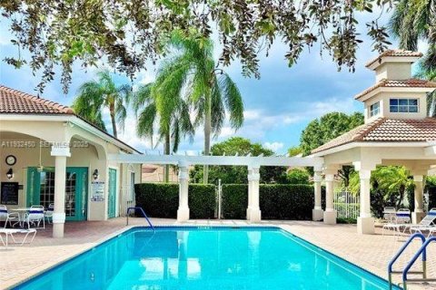 Купить виллу или дом в Санрайз, Флорида 2 спальни, 126.81м2, № 1991139 - фото 19