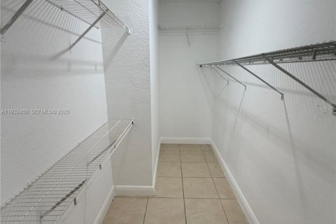 Купить виллу или дом в Санрайз, Флорида 2 спальни, 126.81м2, № 1991139 - фото 14