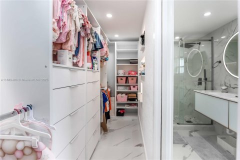 Villa ou maison à vendre à Miami, Floride: 3 chambres, 152.73 m2 № 1924793 - photo 29