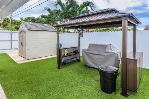Villa ou maison à vendre à Miami, Floride: 3 chambres, 152.73 m2 № 1924793 - photo 16