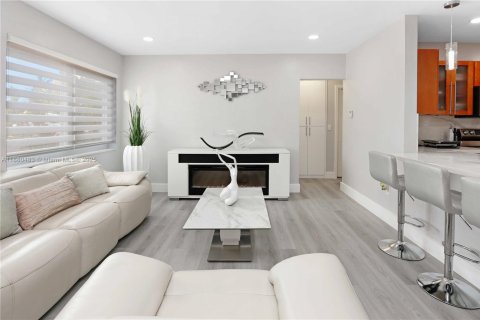 Villa ou maison à vendre à Miami, Floride: 3 chambres, 152.73 m2 № 1924793 - photo 27