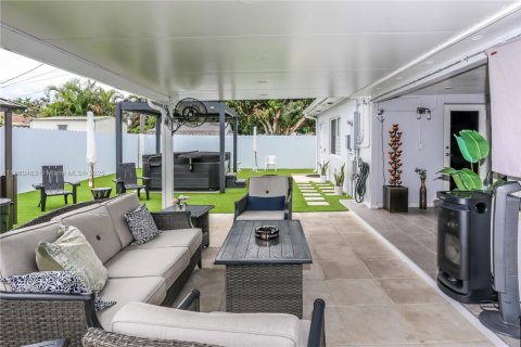 Villa ou maison à vendre à Miami, Floride: 3 chambres, 152.73 m2 № 1924793 - photo 9