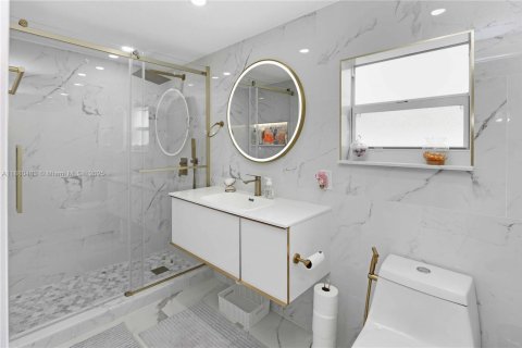 Villa ou maison à vendre à Miami, Floride: 3 chambres, 152.73 m2 № 1924793 - photo 28