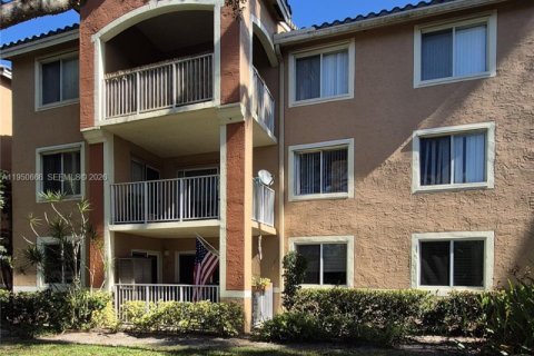 Condo in Coconut Creek, Florida, 3 bedrooms № 2010395 - photo 22