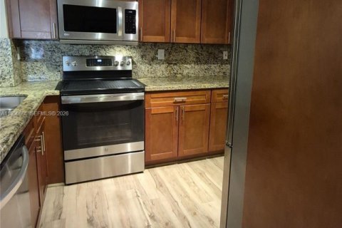 Condo in Coconut Creek, Florida, 3 bedrooms № 2010395 - photo 6