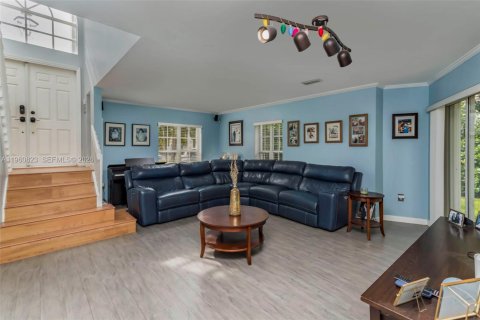 House in Miami, Florida 4 bedrooms, 160.26 sq.m. № 2022104 - photo 6