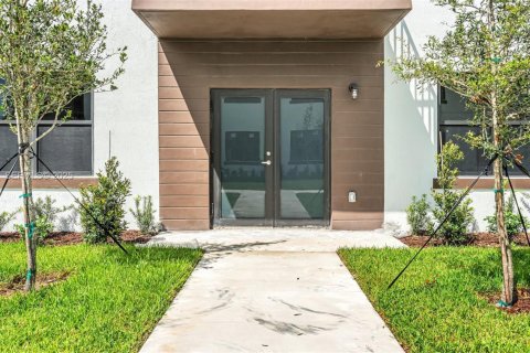 Снять в аренду квартиру в Хомстед, Флорида 2 спальни, 123.28м2, № 1991179 - фото 9