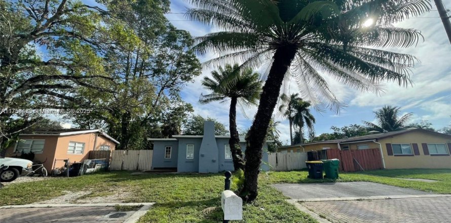 House in Dania Beach, Florida 3 bedrooms, 90.95 sq.m. № 1861065