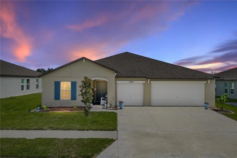 House in Bartow, Florida 4 bedrooms, 239.32 sq.m. № 2273288