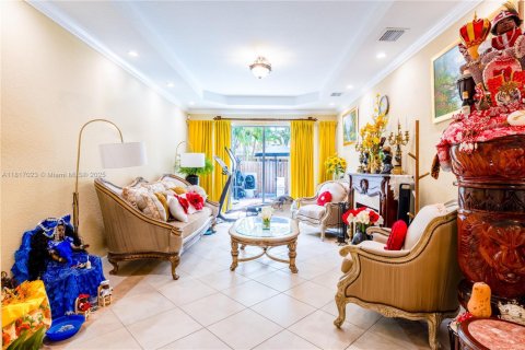 House in Palmetto Bay, Florida 6 bedrooms, 277.96 sq.m. № 1772440 - photo 4