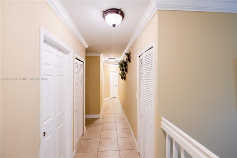 House in Palmetto Bay, Florida 6 bedrooms, 277.96 sq.m. № 1772440 - photo 19