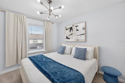 Touwnhouse à vendre à Kissimmee, Floride: 5 chambres, 210.24 m2 № 2283642 - photo 23