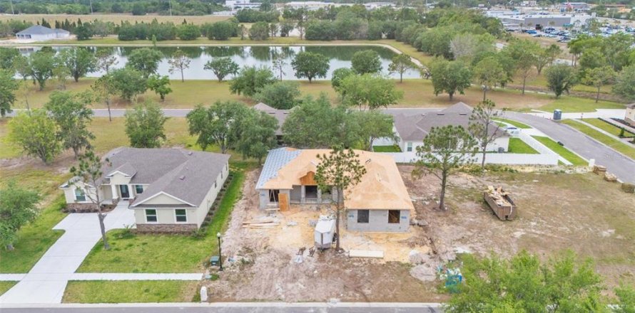 House in Bartow, Florida 4 bedrooms, 206.71 sq.m. № 1680285