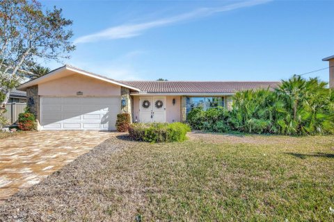 Villa ou maison à vendre à Clearwater, Floride: 2 chambres, 149.29 m2 № 1565358 - photo 1