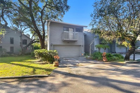 Adosado en venta en Clearwater, Florida, 3 dormitorios, 147.99 m2 № 1586763 - foto 1