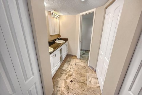 Adosado en venta en Clearwater, Florida, 3 dormitorios, 147.99 m2 № 1586763 - foto 17