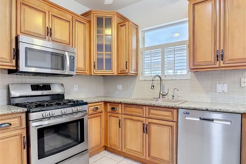 Casa en venta en New Smyrna Beach, Florida, 3 dormitorios, 141.95 m2 № 2099805 - foto 7
