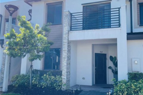 Villa ou maison à Miami, Floride 3 chambres, 163.69 m2 № 2001226