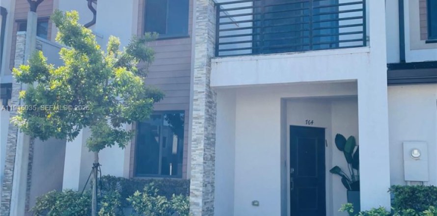 Villa ou maison à Miami, Floride 3 chambres, 163.69 m2 № 2001226