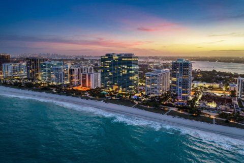 Condo in Bal Harbour, Florida, 5 bedrooms  № 2079842