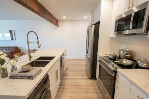 Купить кондоминиум в Форт-Лодердейл, Флорида 3 комнаты, 66.89м2, № 2146674 - фото 5