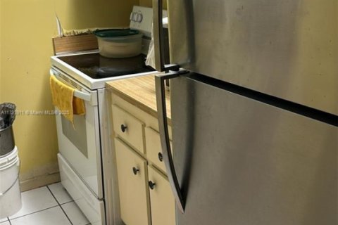 Condo in Coral Springs, Florida, 1 bedroom  № 1862088 - photo 4