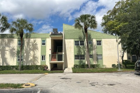 Condo in Coral Springs, Florida, 1 bedroom  № 1862088 - photo 2