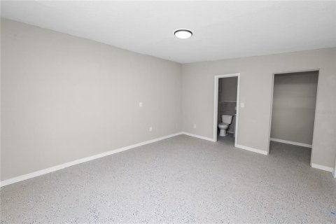 House in Mulberry, Florida 6 bedrooms, 209.49 sq.m. № 2116442 - photo 21