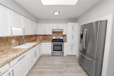 House in Mulberry, Florida 6 bedrooms, 209.49 sq.m. № 2116442 - photo 30