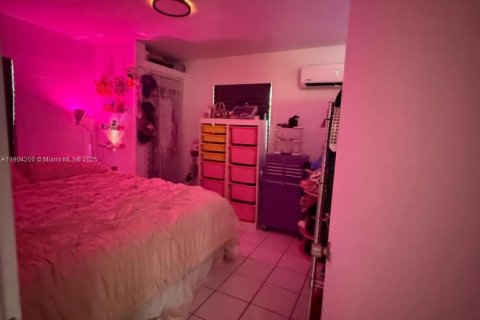 Villa ou maison à louer à Miami, Floride: 1 chambre, 159.79 m2 № 1955367 - photo 3