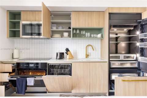 Copropriété à louer à Miami, Floride: 2 chambres, 84.26 m2 № 2012184 - photo 15