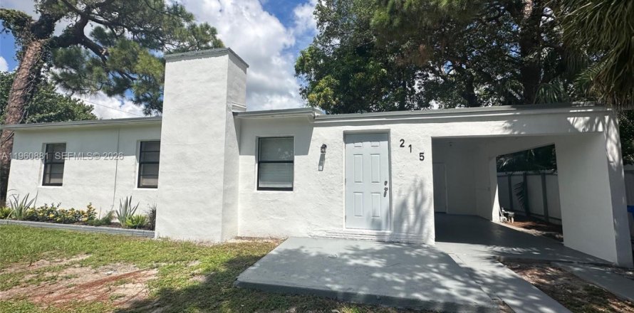 House in Fort Lauderdale, Florida 3 bedrooms, 113.25 sq.m. № 2023539