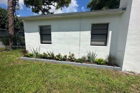 House in Fort Lauderdale, Florida 3 bedrooms, 113.25 sq.m. № 2023539 - photo 4