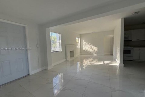 House in Fort Lauderdale, Florida 3 bedrooms, 113.25 sq.m. № 2023539 - photo 20