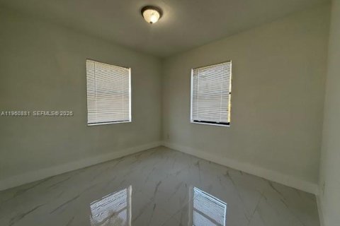 House in Fort Lauderdale, Florida 3 bedrooms, 113.25 sq.m. № 2023539 - photo 16