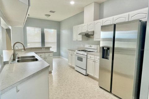 Снять в аренду виллу или дом в Лутц, Флорида 6 комнат, 143.53м2, № 2215540 - фото 3