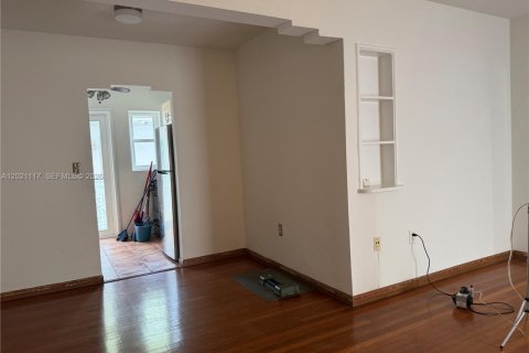 Condo in Miami Beach, Florida, 1 bedroom № 2087301 - photo 8