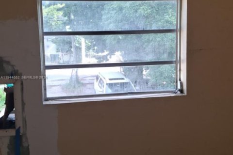 Immobilier commercial à vendre à Miami, Floride: 142.33 m2 № 2001083 - photo 8