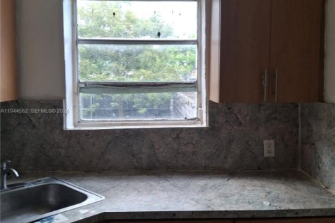 Immobilier commercial à vendre à Miami, Floride: 142.33 m2 № 2001083 - photo 16