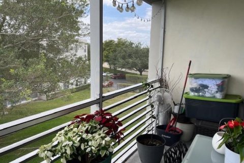 Condo in Davie, Florida, 2 bedrooms  № 2088426 - photo 2