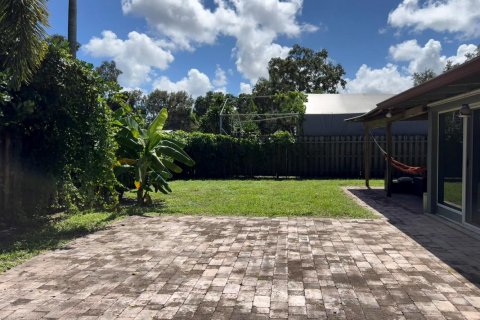 Casa en venta en Fort Lauderdale, Florida, 3 dormitorios, 147.16 m2 № 2421578 - foto 27