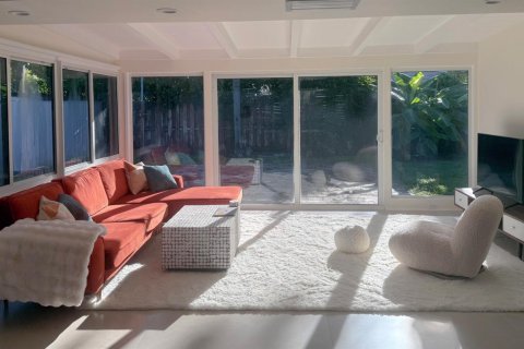 Casa en venta en Fort Lauderdale, Florida, 3 dormitorios, 147.16 m2 № 2421578 - foto 2
