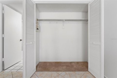 Condo in Bradenton, Florida, 2 bedrooms № 2214490 - photo 13