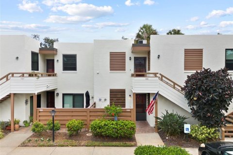 Condo in Bradenton, Florida, 2 bedrooms № 2214490 - photo 2
