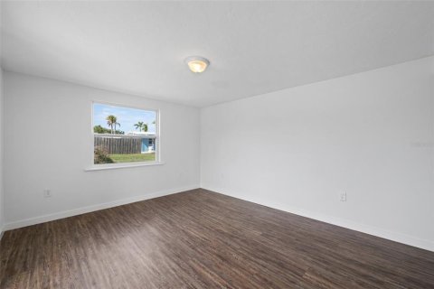 House in Bradenton, Florida 2 bedrooms, 85.75 sq.m. № 1533469 - photo 21