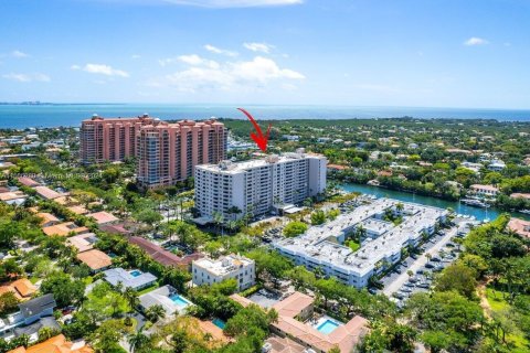 Land in Coral Gables, Florida № 1175271 - photo 1