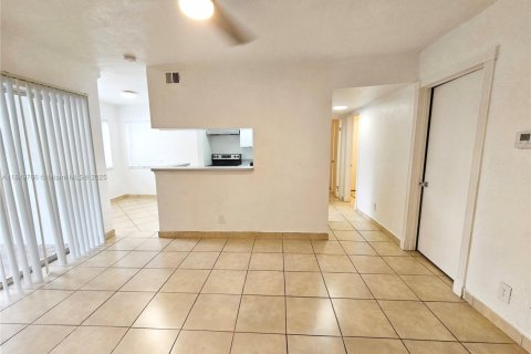 Copropriété à vendre à Tamarac, Floride: 1 chambre, 64.57 m2 № 1852323 - photo 10