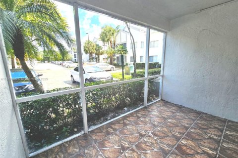 Copropriété à vendre à Tamarac, Floride: 1 chambre, 64.57 m2 № 1852323 - photo 11